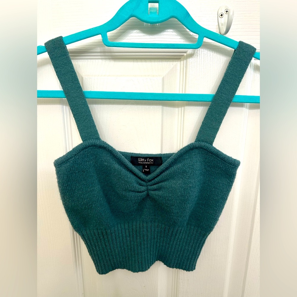 Witty Fox Teal crop tank soft sweater material size small